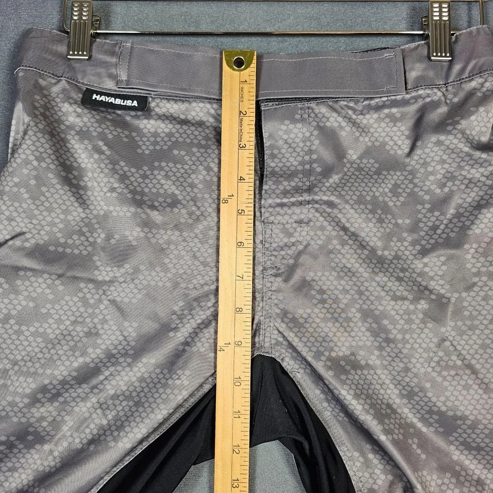 Hayabusa Shorts Mens Small Gray Geometric MMA Grappling Training Stretch Fight